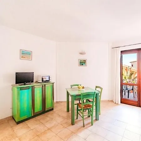 Gardenia La Maddalena Apartment *