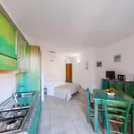 Casa Gardenia Vicino Alle Spiagge Di Caprera Con Balcone E Parcheggio *