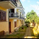 Casa Gardenia Vicino Alle Spiagge Di Caprera Con Balcone E Parcheggio