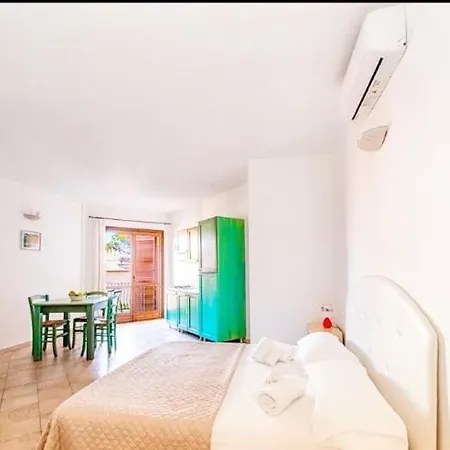 Gardenia Con Parcheggio Privato * La Maddalena (Sassari)