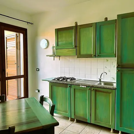 Casa Gardenia Vicino Alle Spiagge Di Caprera Con Balcone E Parcheggio
